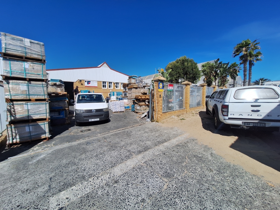 To Let commercial Property for Rent in Killarney Gardens Western Cape